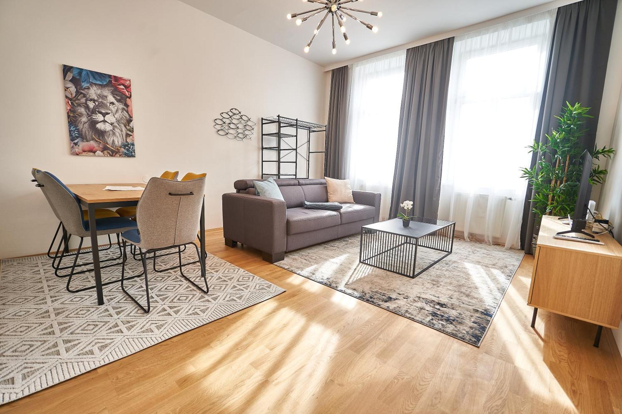 Trendy Zentral Gelegen Appartamento